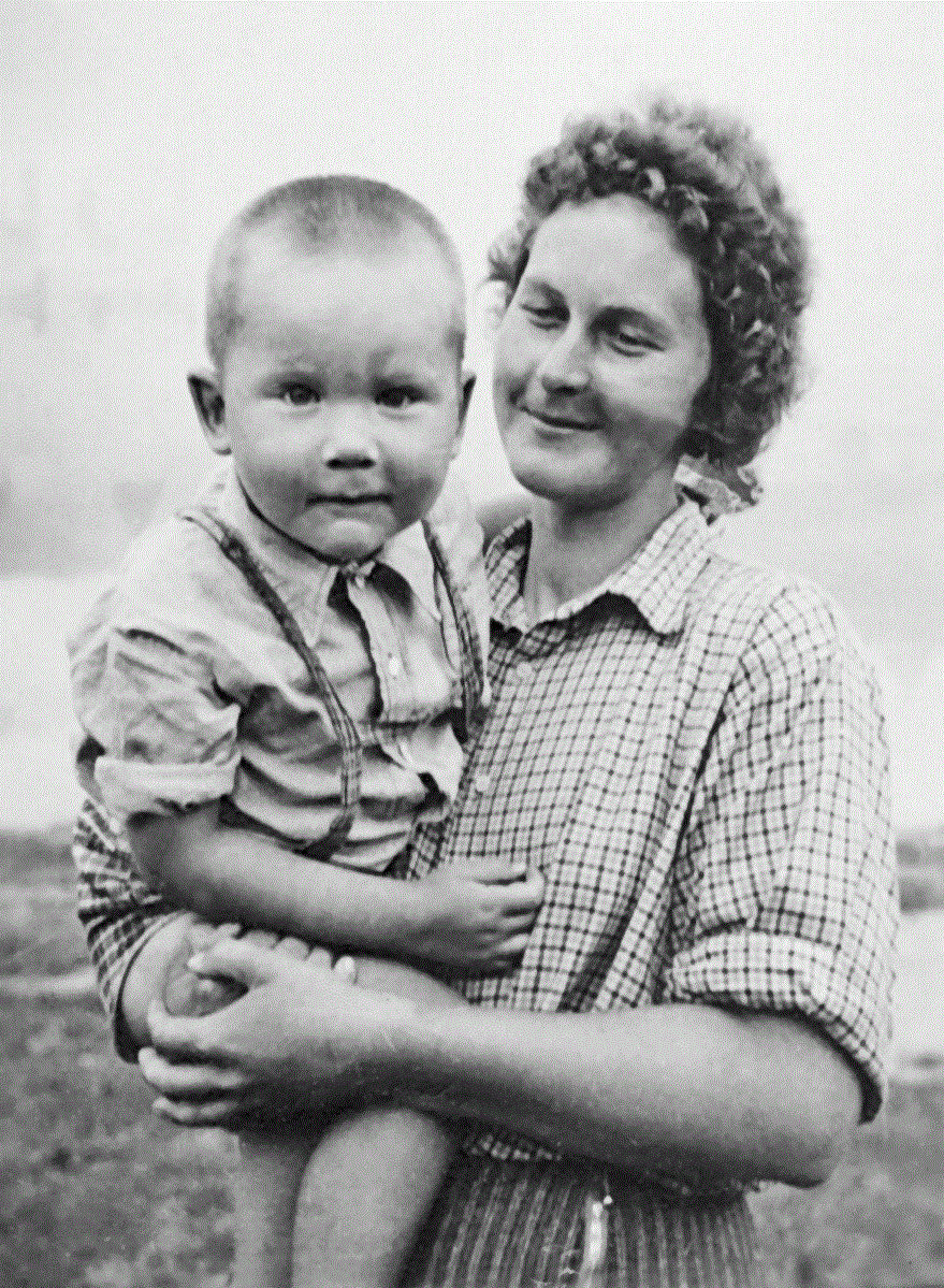 Kaspars Puce ar mammu