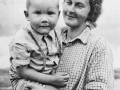 Kaspars Puce ar mammu